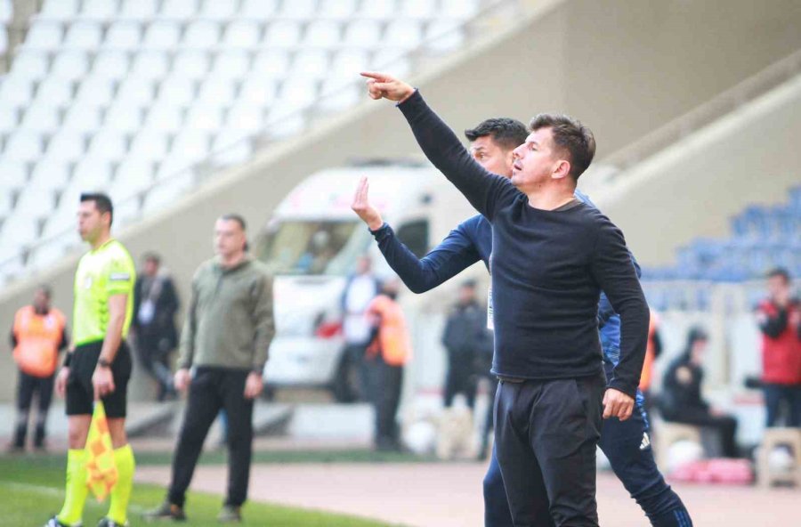 Trendyol Süper Lig: Atakaş Hatayspor: 1 - Antalyaspor: 2 (ilk Yarı)