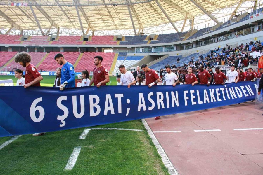 Trendyol Süper Lig: Atakaş Hatayspor: 1 - Antalyaspor: 2 (ilk Yarı)
