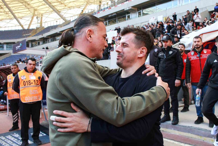 Trendyol Süper Lig: Atakaş Hatayspor: 1 - Antalyaspor: 2 (ilk Yarı)