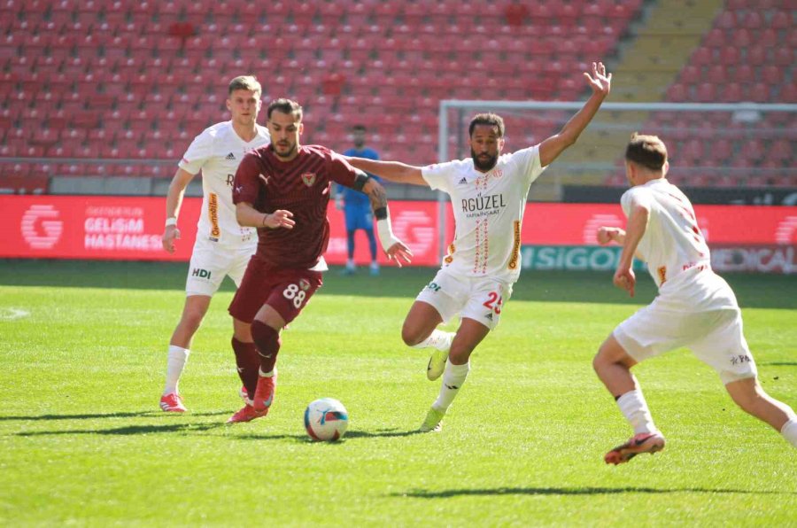 Trendyol Süper Lig: Atakaş Hatayspor: 1 - Antalyaspor: 2 (ilk Yarı)