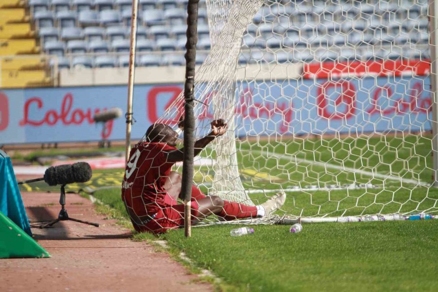 Trendyol Süper Lig: Atakaş Hatayspor: 1 - Antalyaspor: 2 (ilk Yarı)