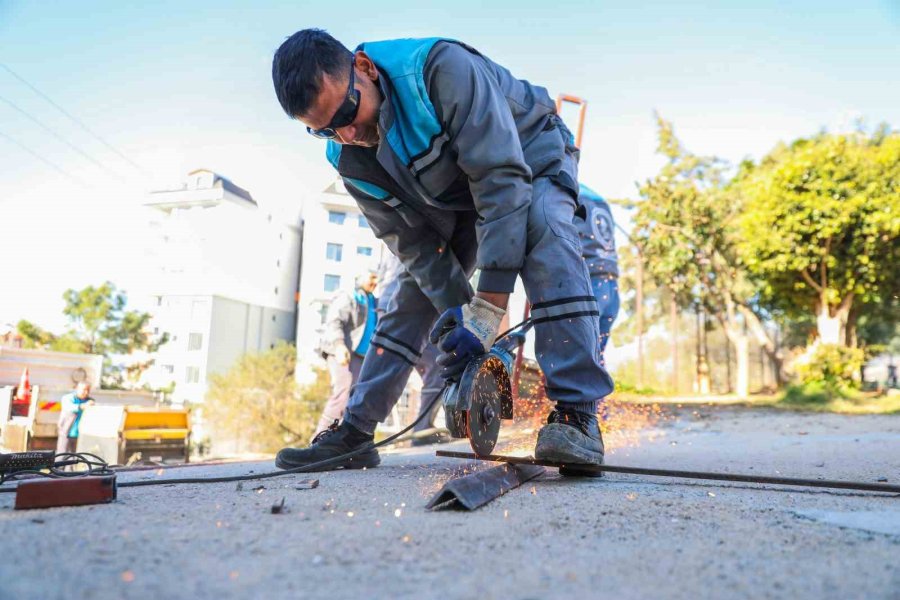 Alanya Belediyesi’nden Tosmur Fatma Özmüftüoğlu İlkokulu’na Destek