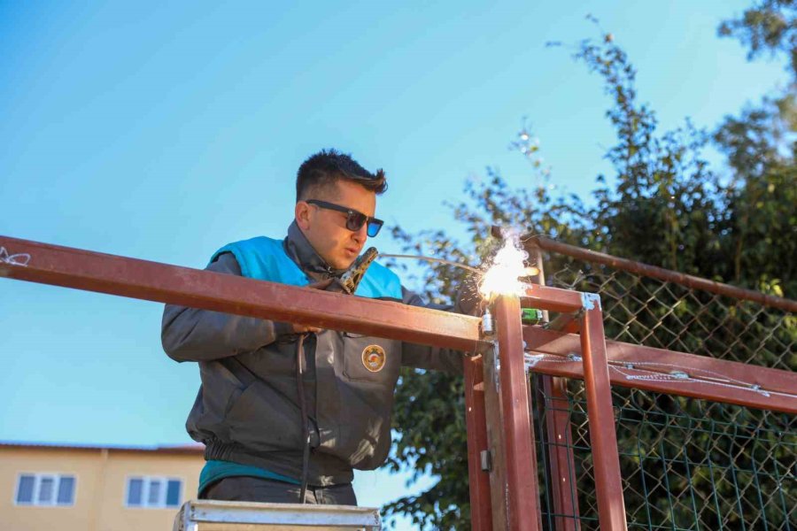 Alanya Belediyesi’nden Tosmur Fatma Özmüftüoğlu İlkokulu’na Destek