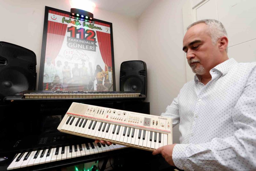 40 Yıllık Müzik Aşkını, Nostaljik Müzik Klavyeleri İle Taçlandırdı