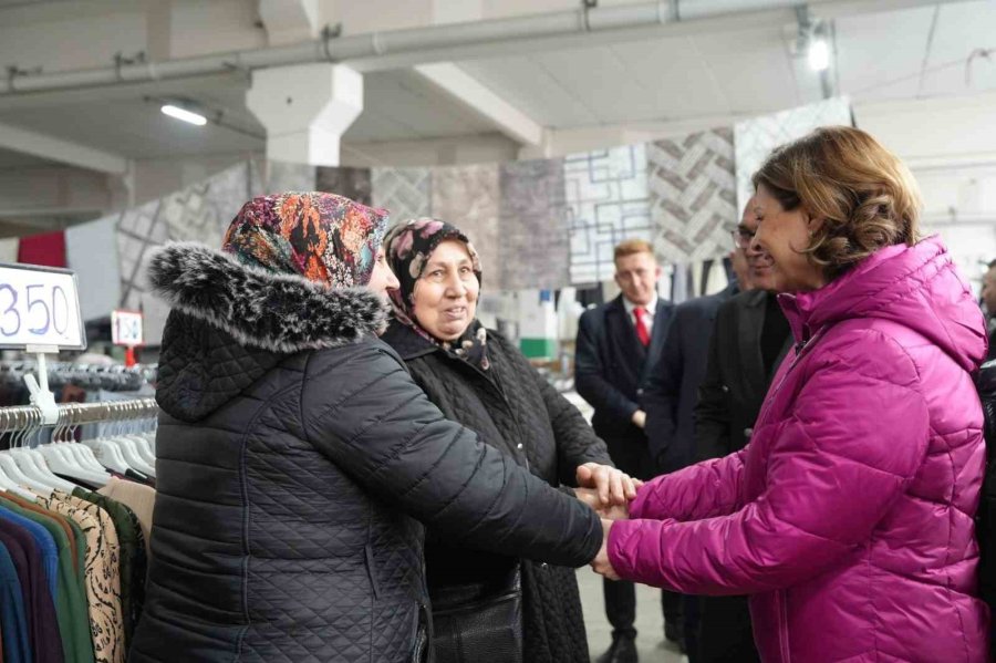 Başkan Ünlüce Çamlıca Pazarında