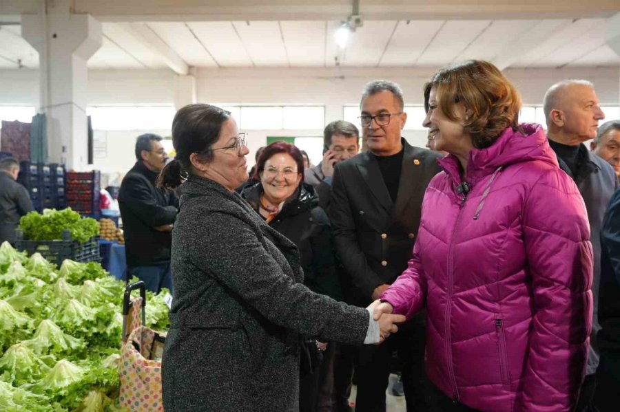 Başkan Ünlüce Çamlıca Pazarında