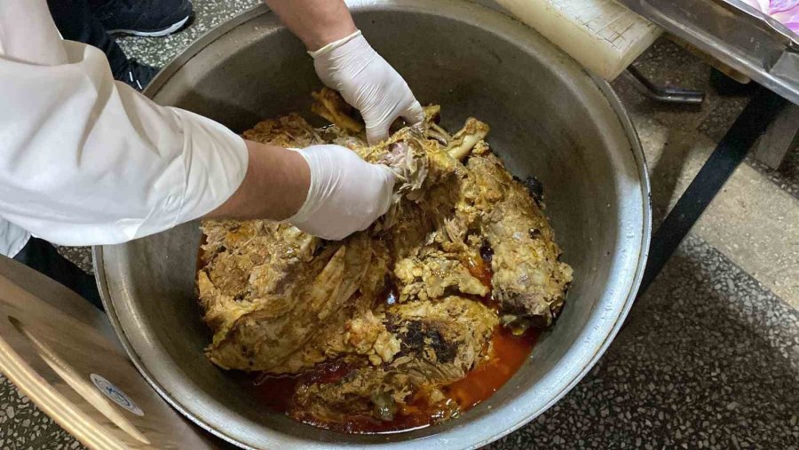 Konya’nın Güllerine, Gül Mutfağı Hizmet Ediyor