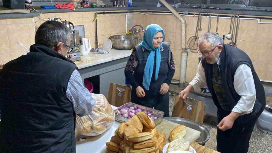 Konya’nın Güllerine, Gül Mutfağı Hizmet Ediyor