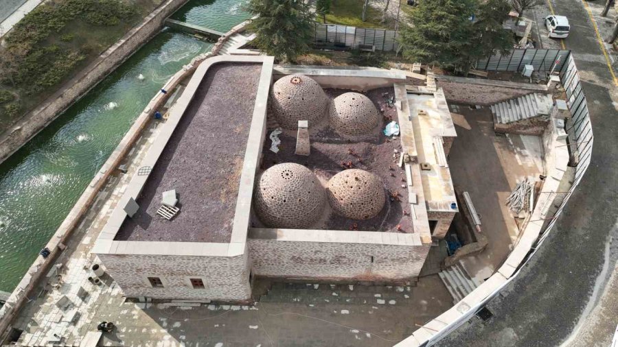 Sille Hacı Ali Ağa Hamamı’nın Restorasyonu Devam Ediyor