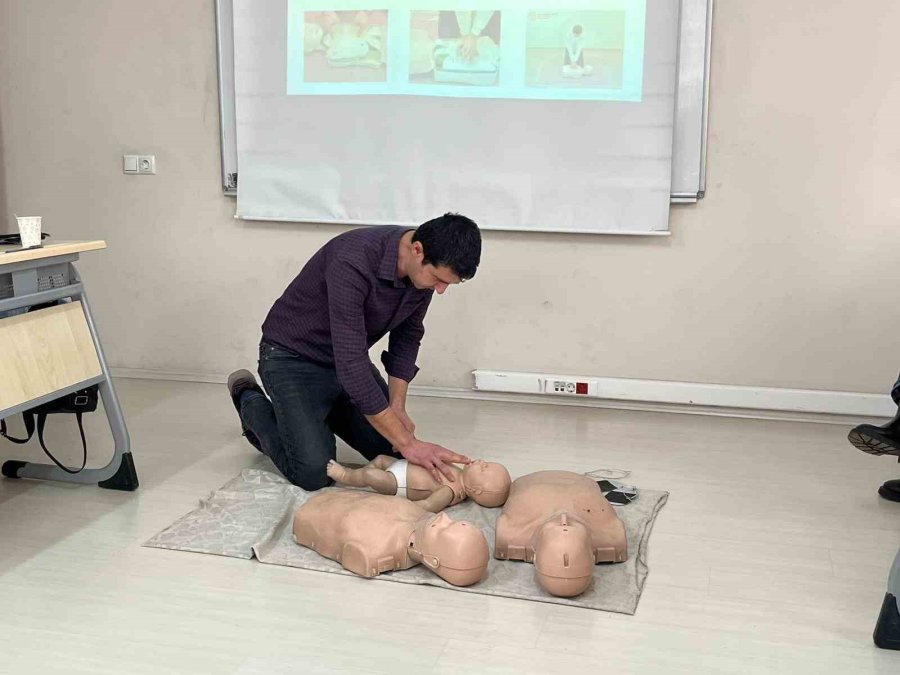 Odunpazarı Belediyesi’nden Personeline İlk Yardım Eğitimi