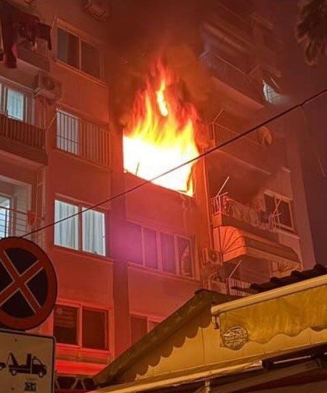 Mersin’de Ev Alev Alev Yandı, Bir Kişi Hayatını Kaybetti