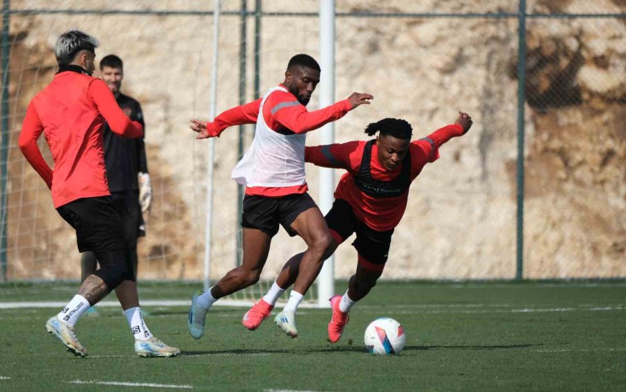 Atakaş Hatayspor, Samsunspor Maçı Hazırlıklarına Başladı