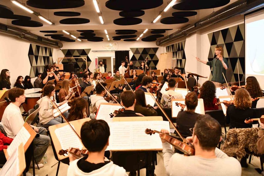 Tepebaşı Çocuk Ve Gençlik Senfoni Orkestrası Konsere Hazırlanıyor