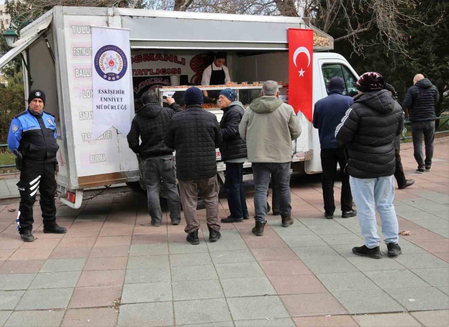 Depremde Hayatını Kaybedenler İçin Mevlid-i Şerif Programı Düzenlendi