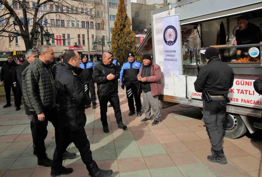 Depremde Hayatını Kaybedenler İçin Mevlid-i Şerif Programı Düzenlendi
