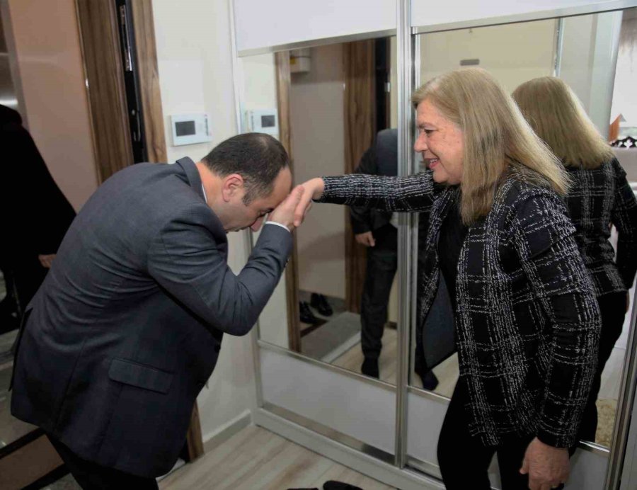 Eskişehir İl Emniyet Müdürü, Şehit Ailesini Ziyaret Etti