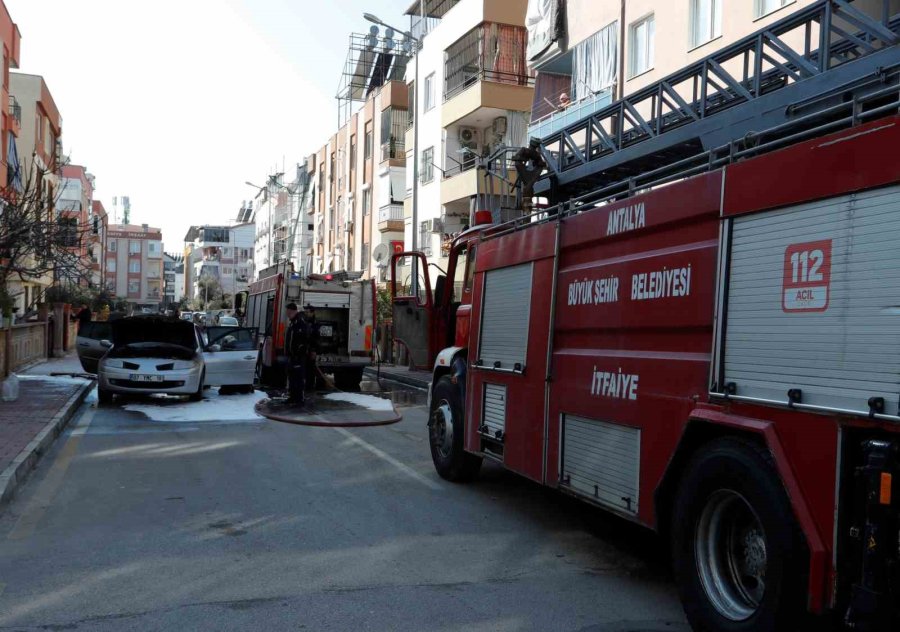 Kontrol İçin Marşa Bastığı Araçta Yangın Çıktı