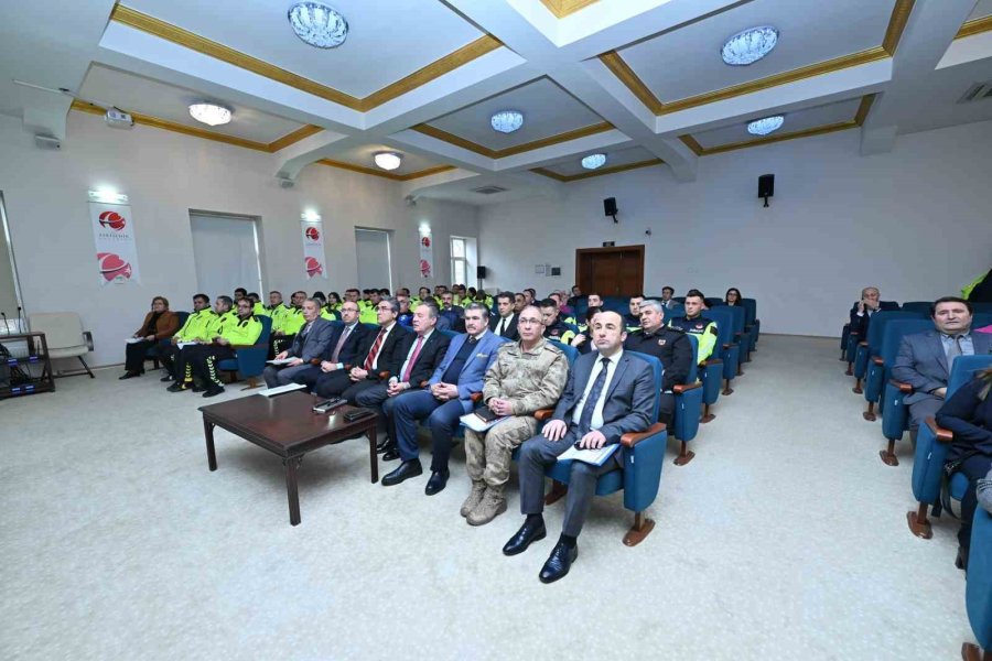 Vali Aksoy Başkanlığında Eğitimde Yeni Dönem Tedbirleri Masaya Yatırıldı