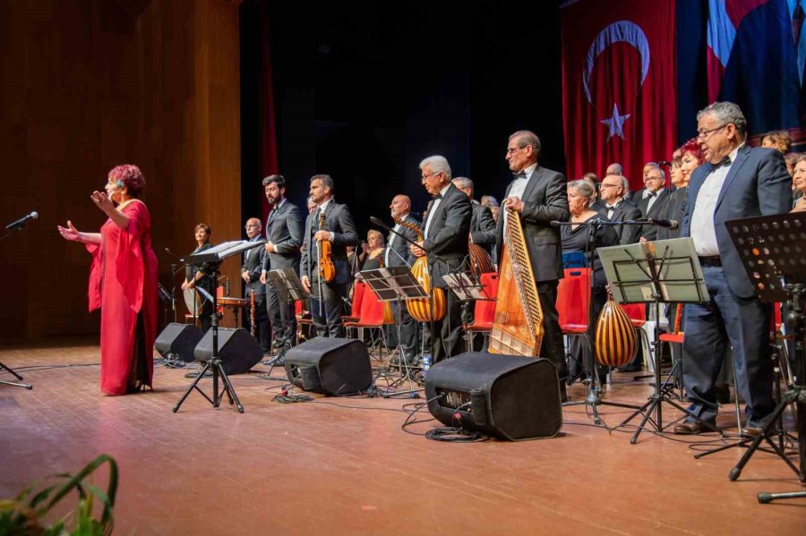 Manavgat’ta Kardeş Korolar Konseri