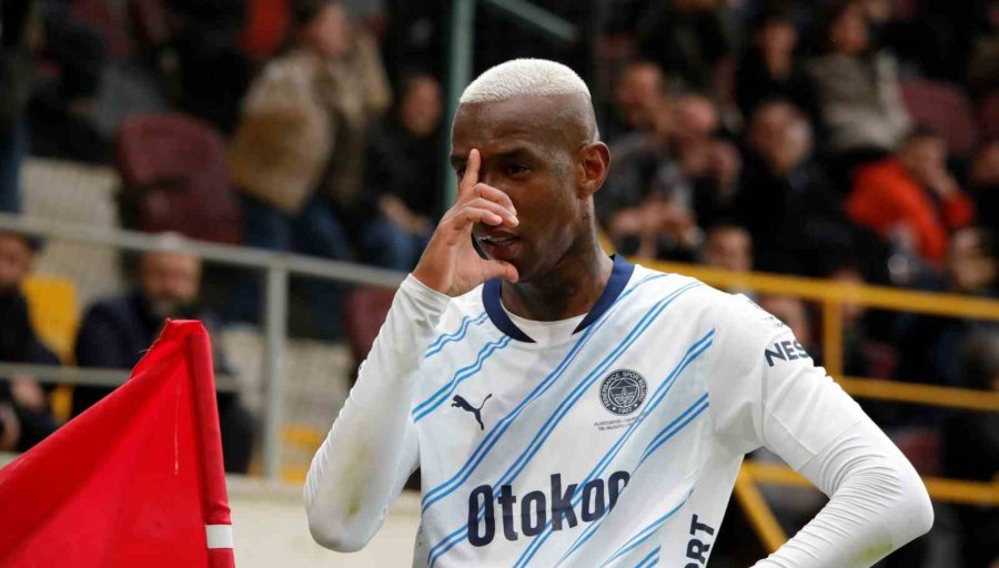 Trendyol Süper Lig: Alanyaspor: 0 - Fenerbahçe: 2 (ilk Yarı)