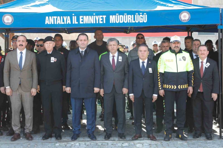 Babaya Son Bakış: Kazada Hayatını Kaybeden Polis Gözyaşlarıyla Uğurlandı