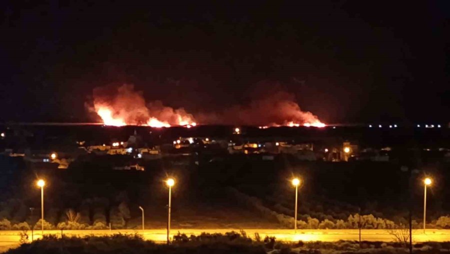 Kuş Cenneti Cehenneme Döndü, Bin Dönümlük Alan Yandı