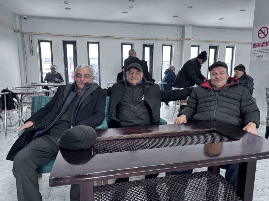 Emekli Kafeteryası Takdir Topluyor