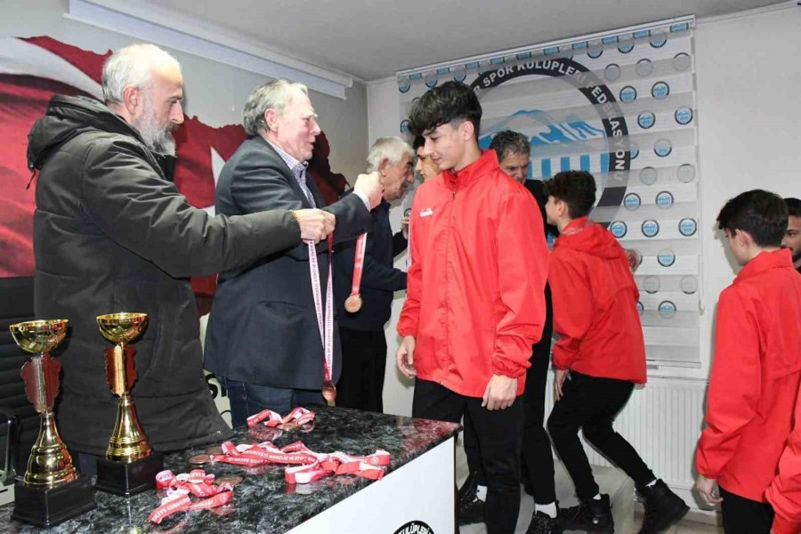 Zirveye Talas Belediyespor Ambargosu