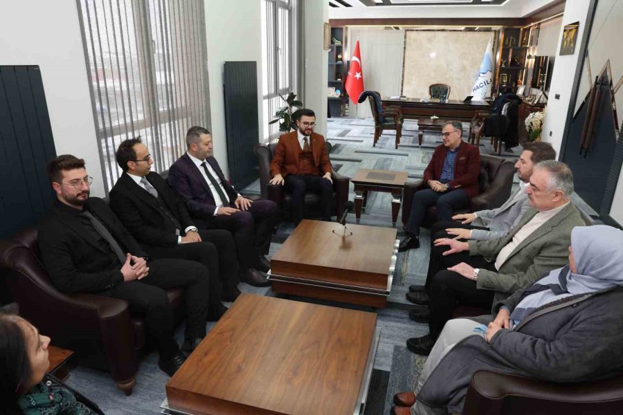 Okandan’ın İlk Ziyareti Başkan Özdoğan’a