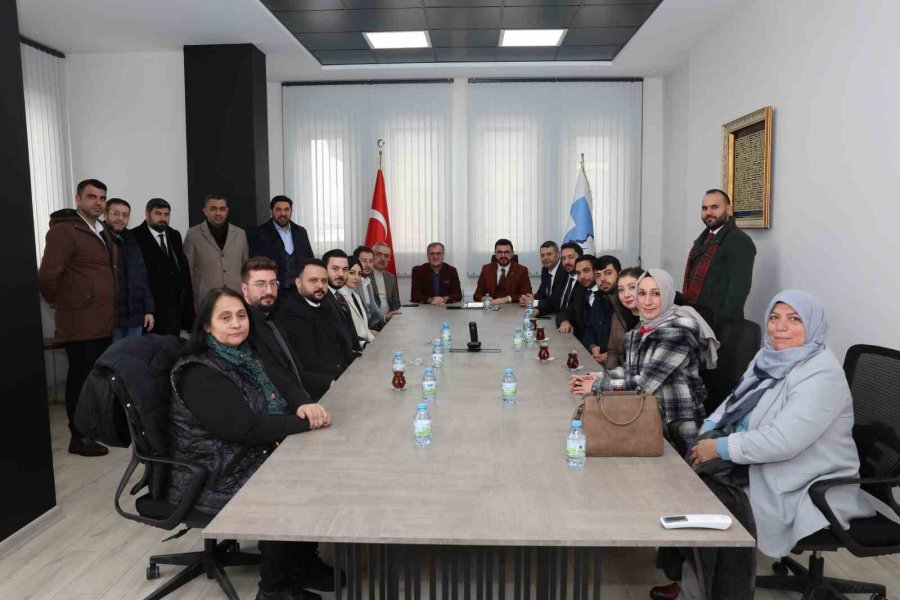 Okandan’ın İlk Ziyareti Başkan Özdoğan’a