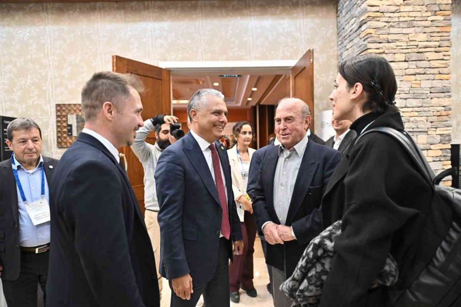 Alanya Belediye Başkanı Uysal: "çevre Siyasi Bir Tartışma Konusu Olmamalı, Ülke Meselesidir"