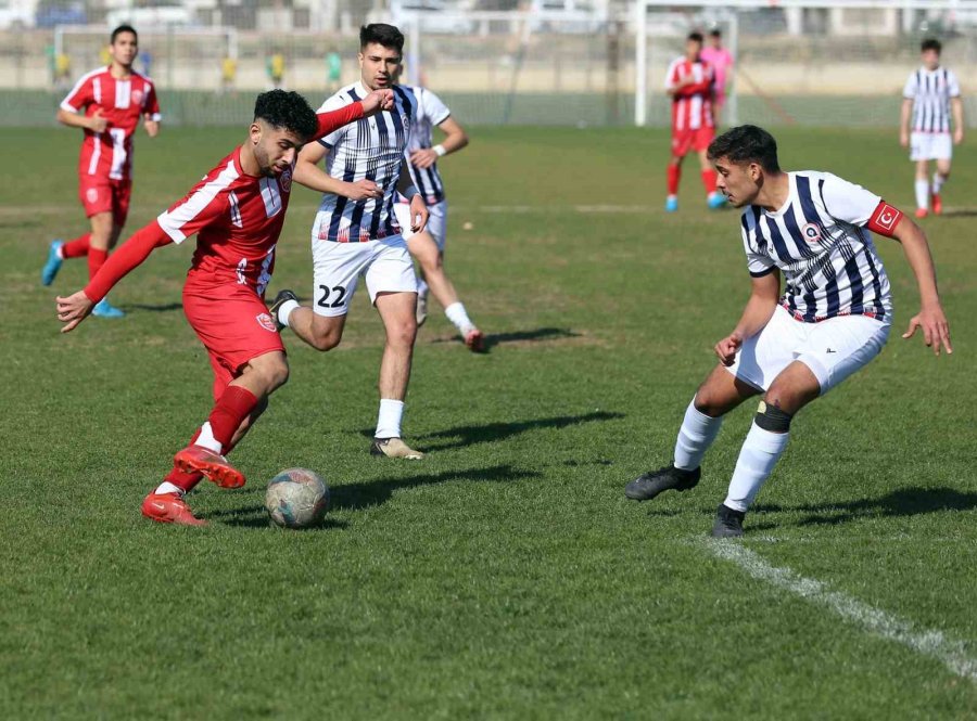 Kepezspor Şampiyona Biletini Kazandı