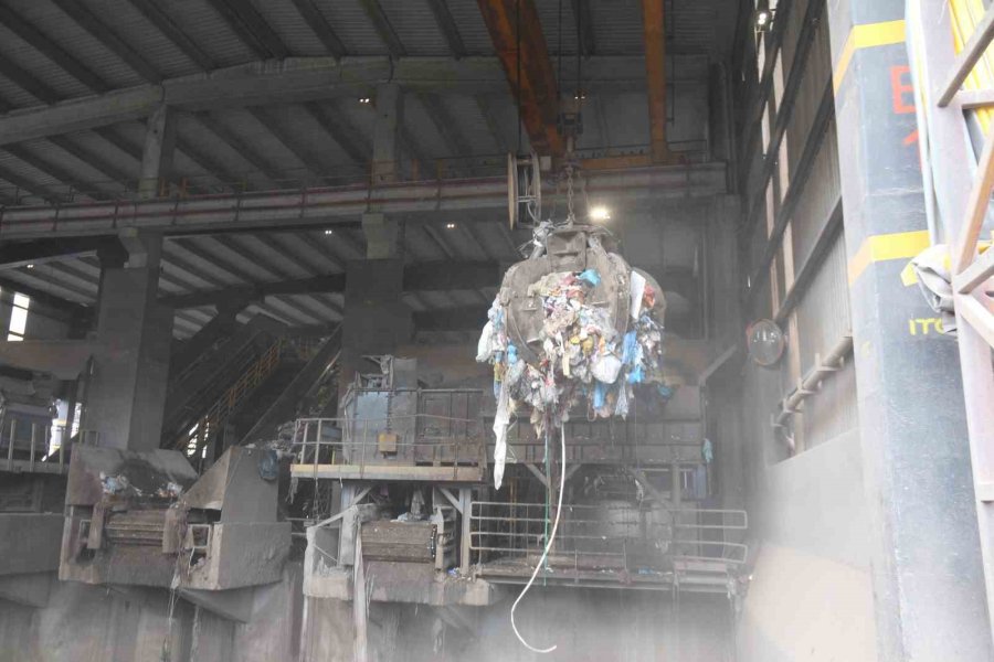 Çöpten Üretilen Elektrikten On Binlerce Konut Faydalanıyor