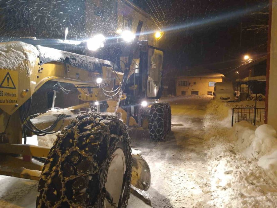 70 Mahalle Yolunu Ulaşıma Açan Büyükşehir, Kırsalda Kapalı Yol Bırakmadı