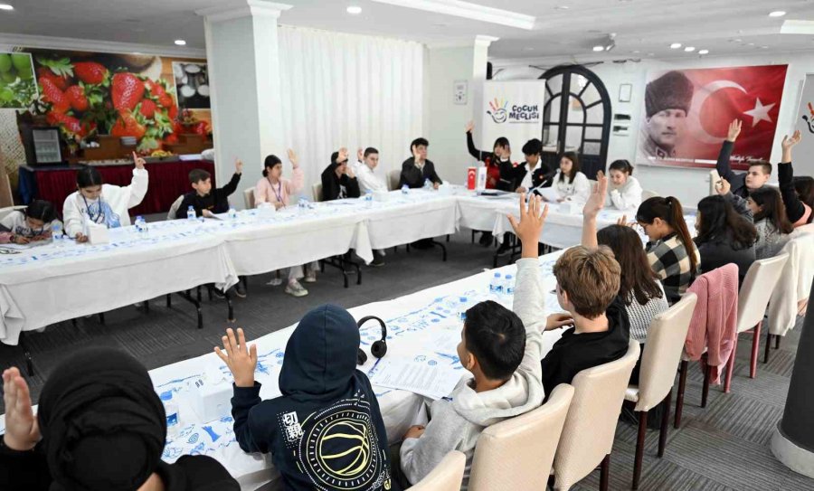 Çocuk Meclisi Toplantısı Silifke’de Yapıldı