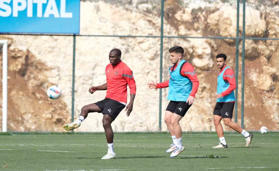Atakaş Hatayspor, Alanyaspor Maçı Hazırlıklarını Sürdürdü
