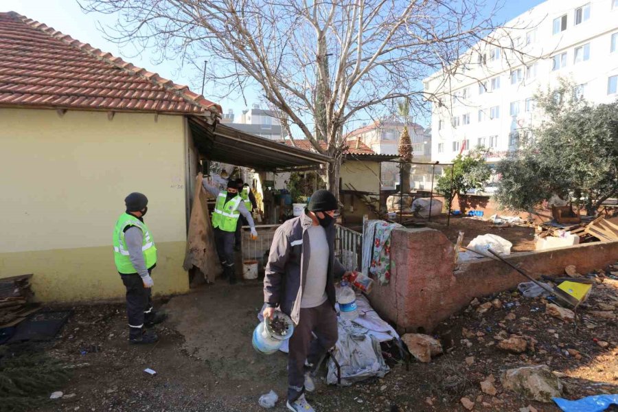 Çöp Eve Dönen Tek Göz Odadan Yeni Bir Hayata