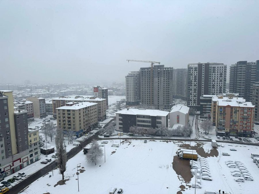 Kayseri’de Kar Yağışı Sürüyor