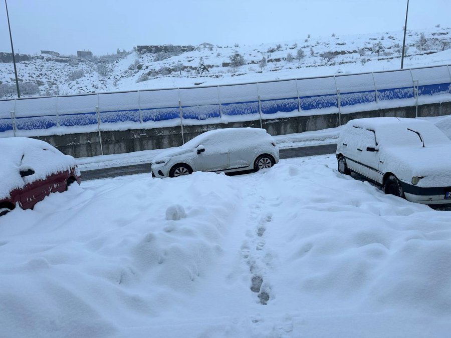 Kayseri’de Kar Yağışı Sürüyor