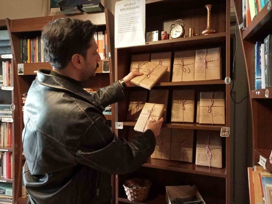 Kitap Alışverişine Yeni Bir Soluk: ‘kitaplarla Kör Buluşma’