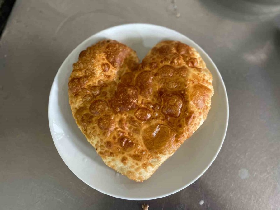 Sevgililer Günü’ne Özel Kalpli Çibörek