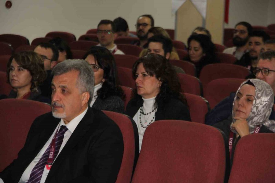 Doç. Dr. Altıntop: "zehirlenmelerde İlk 45 Dakika Çok Önemli"