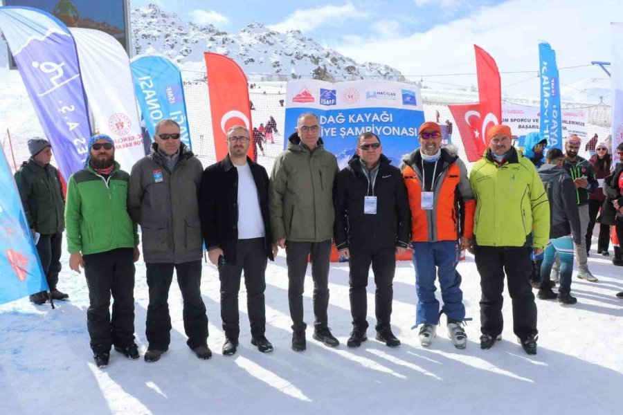 Dağ Kayağı Gençler Ve Büyükler Türkiye Şampiyonası Kayseri’de Yapıldı