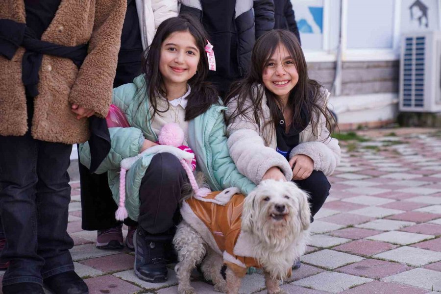 Öğrencilerden Can Dostlara Anlamlı Bağış