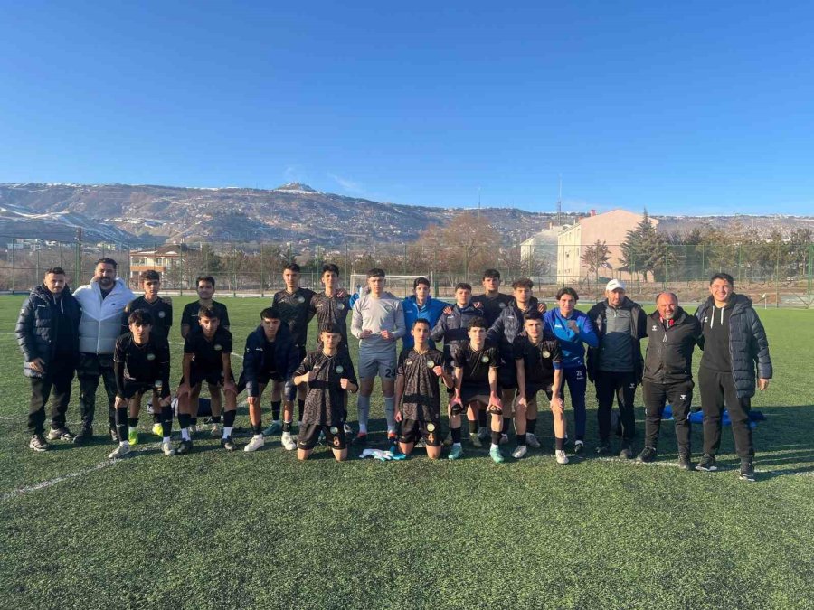 Talas Belediyespor Başarıya Doymuyor