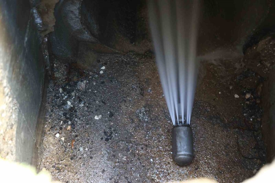 Antalya’da 150 Kilometre Uzunluğundaki Ana Arter Ve Bulvarlarda Temizlik Yapılacak