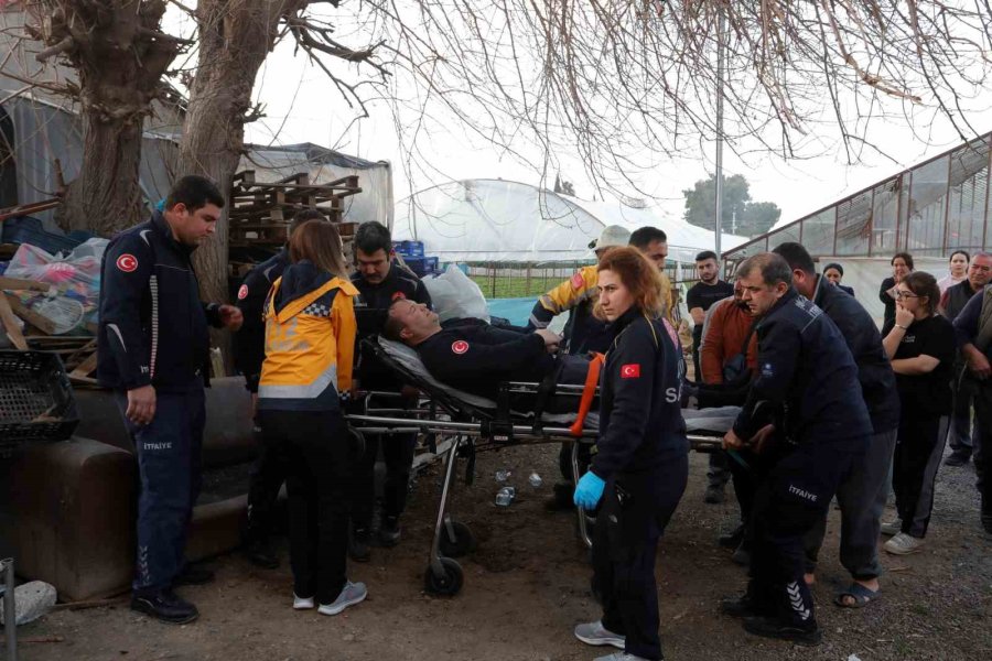 Antalya’da Depoda Çıkan Yangın Korkuttu