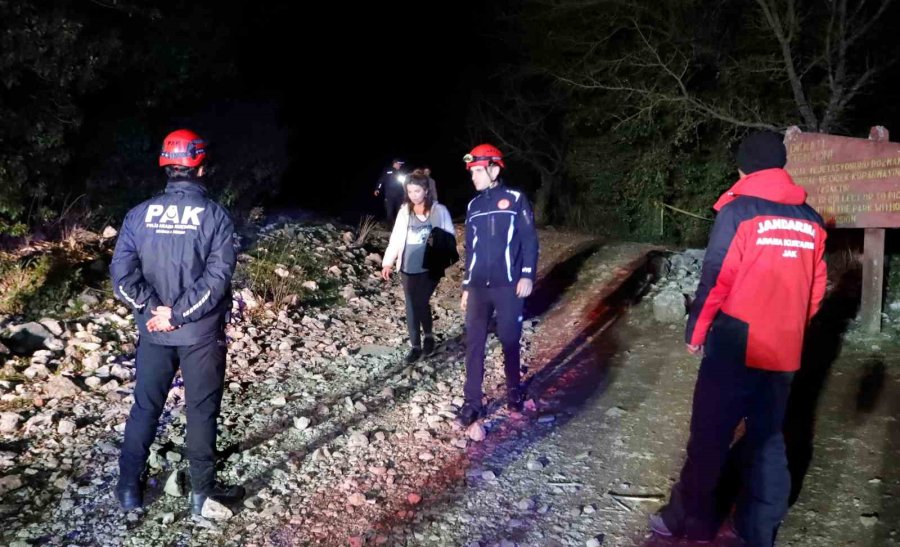 Hava Kararınca Yolunu Kaybeden 29 Dağcı İçin Ekipler Alarma Geçti