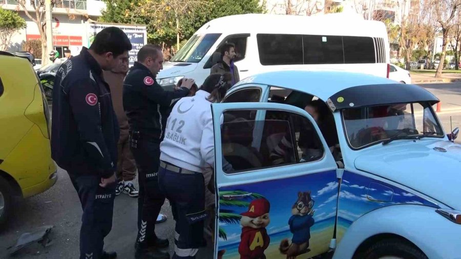 Direksiyon Başında Baygınlık Geçirdi, Ortalığı Savaş Alanına Çevirdi: 4 Yaralı