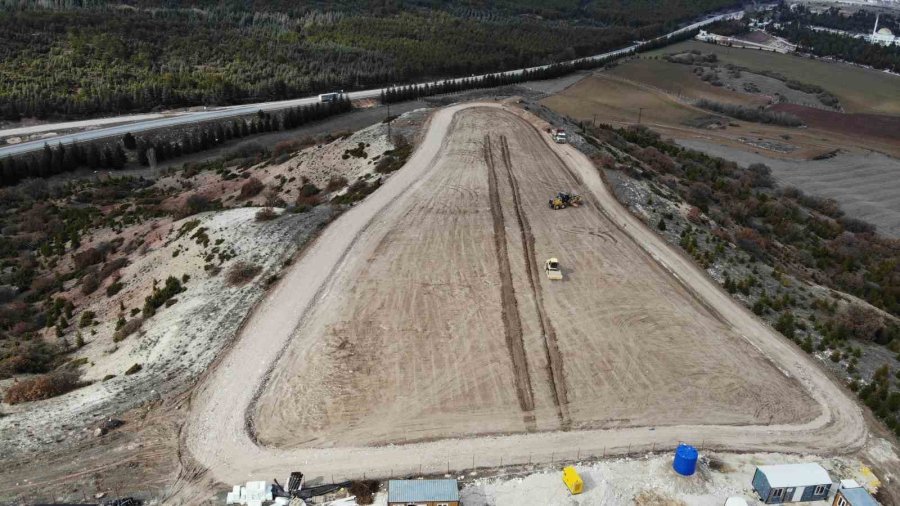 Eskişehir’de 70 Dönümlük Alana Hayvan Bakımevi İnşa Ediliyor